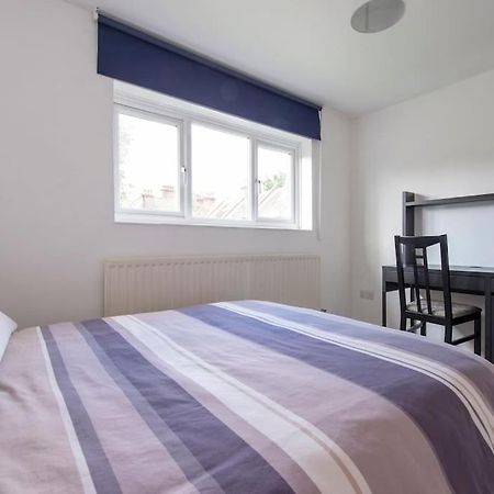 Lovely 2-Bed 15 Minutes To Central London Exterior foto