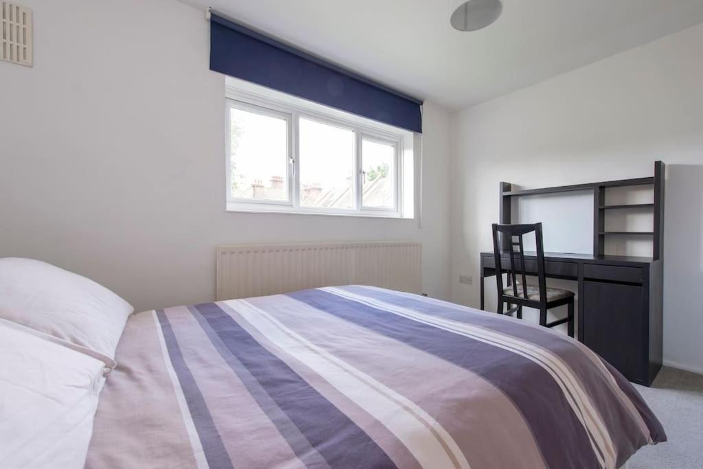 Lovely 2-Bed 15 Minutes To Central London Exterior foto