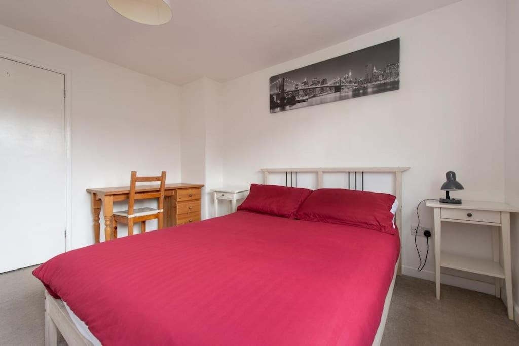 Lovely 2-Bed 15 Minutes To Central London Exterior foto