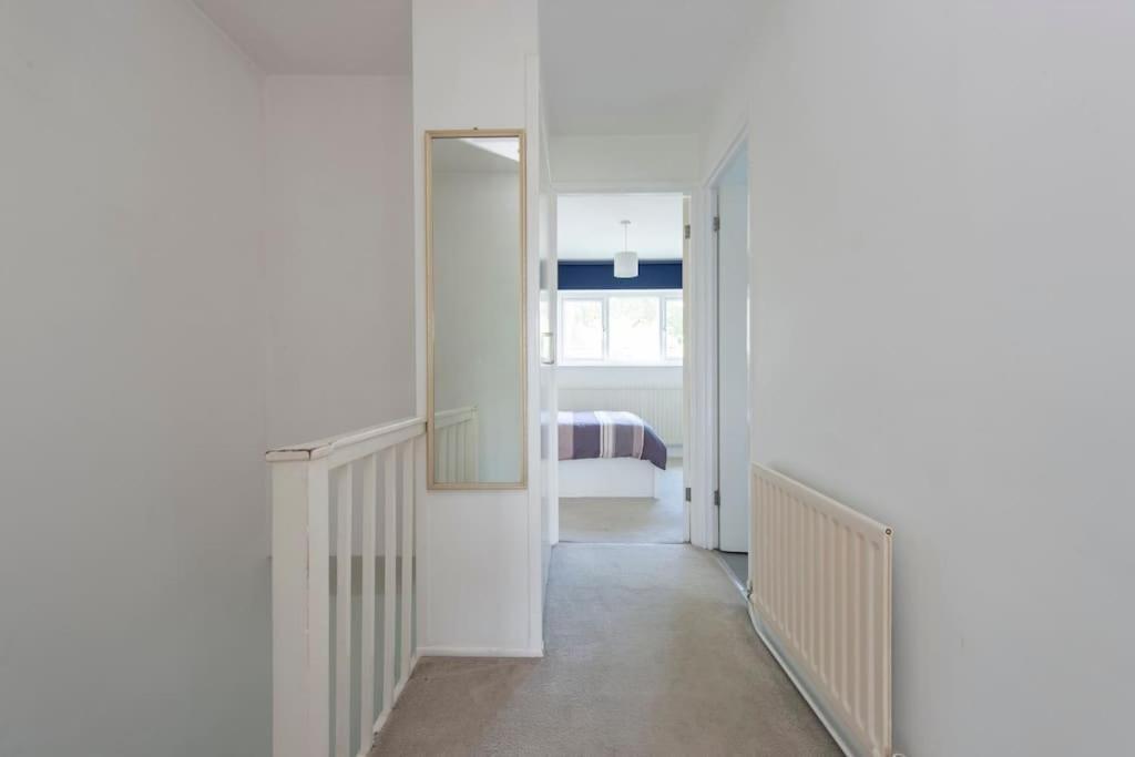Lovely 2-Bed 15 Minutes To Central London Exterior foto