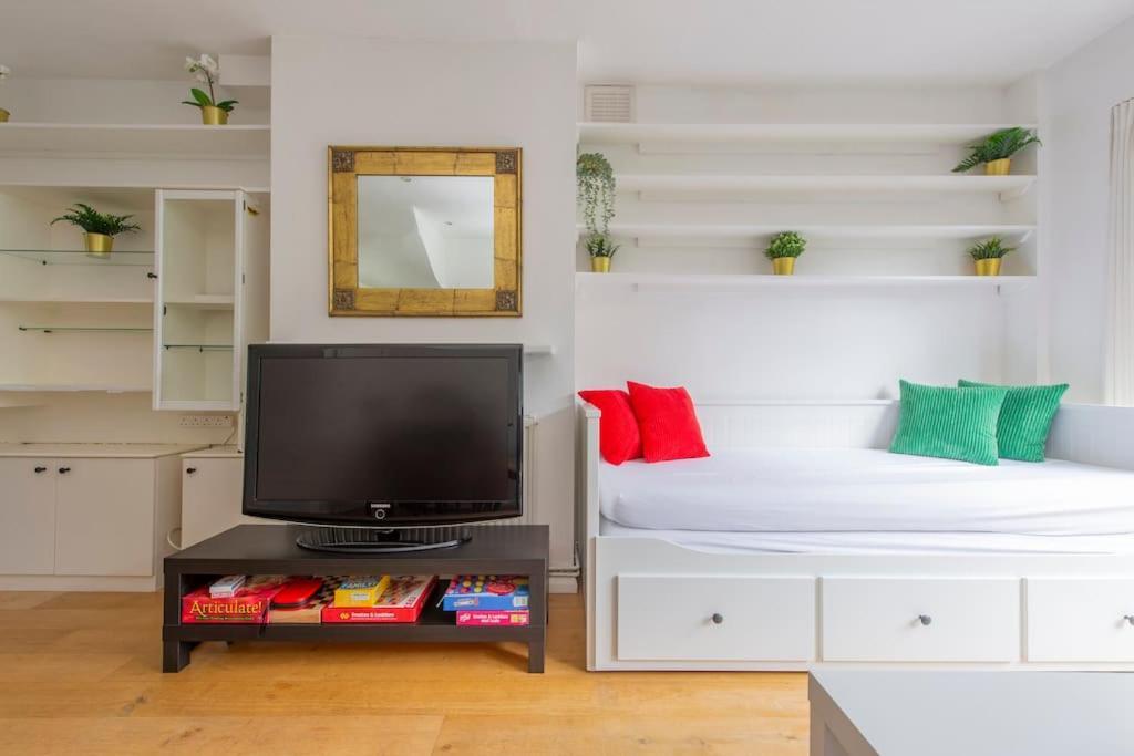 Lovely 2-Bed 15 Minutes To Central London Exterior foto