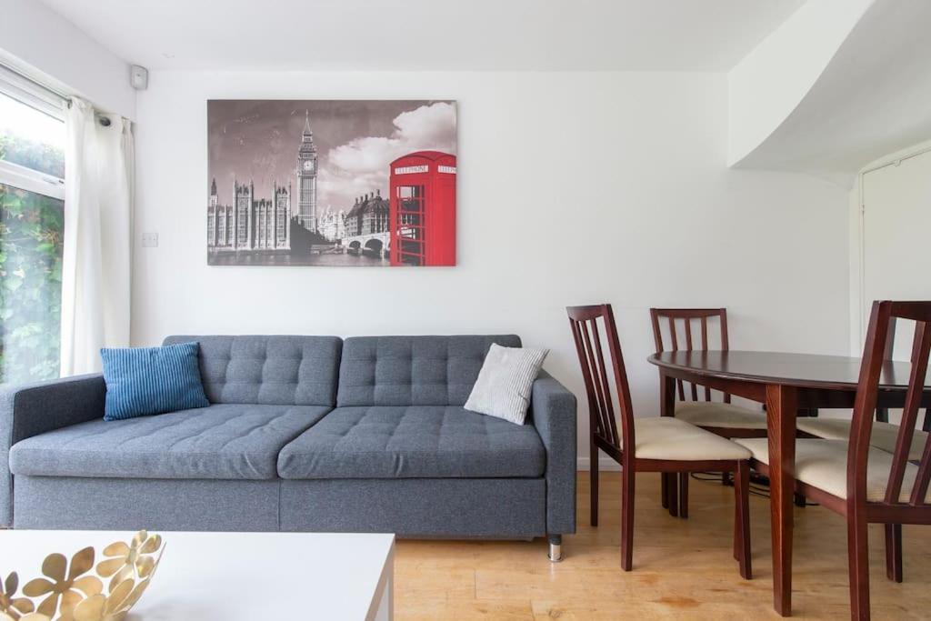 Lovely 2-Bed 15 Minutes To Central London Exterior foto
